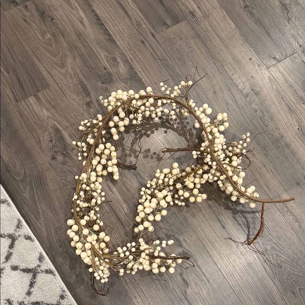 Berry table wreath